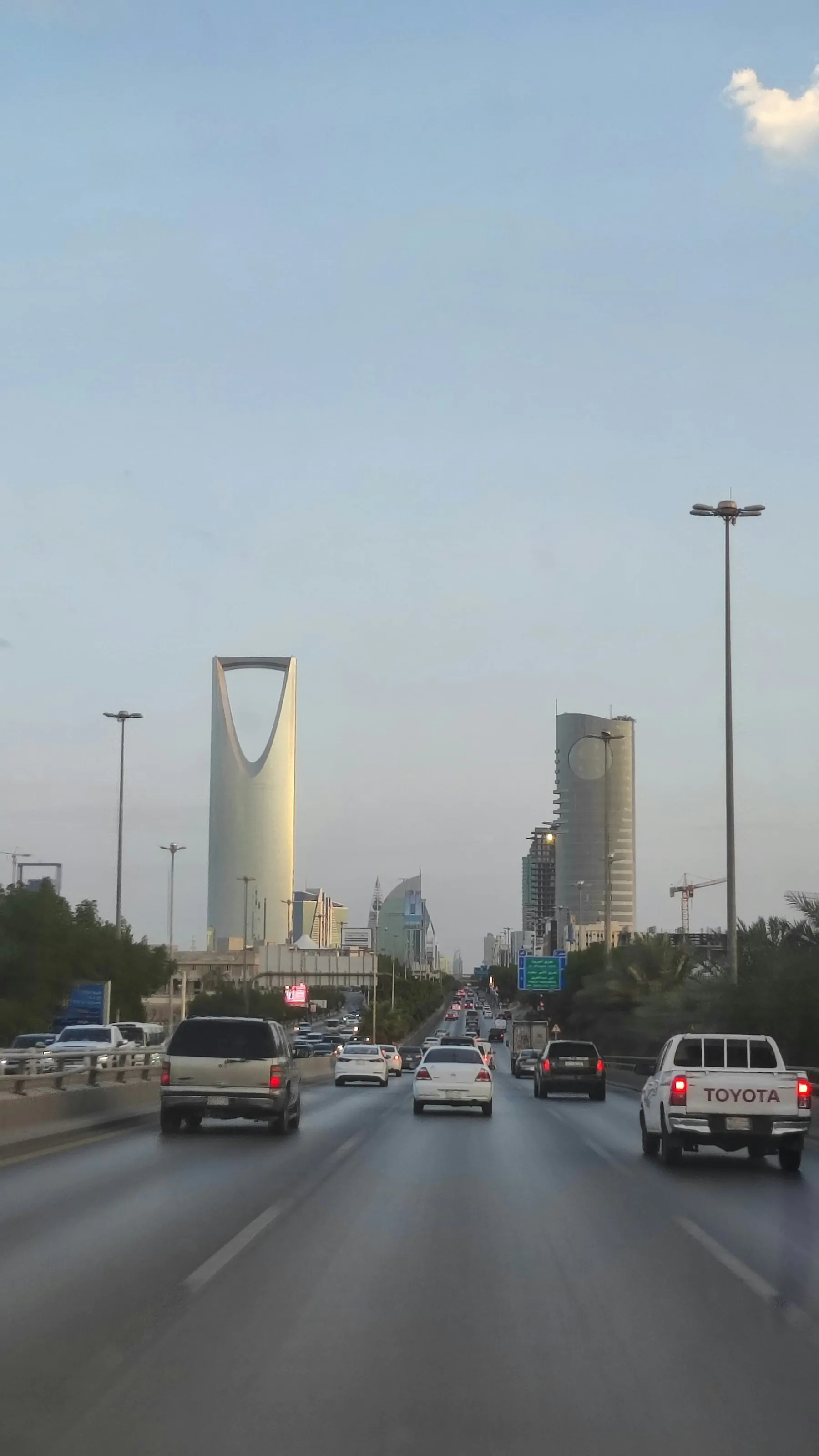 riyadh consulting contracts